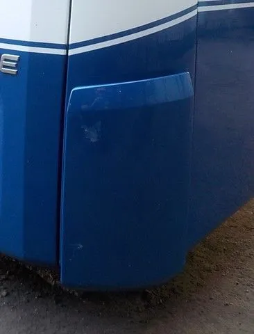 20748402 VOLVO Дефлектор кабины левый, Отсутствует