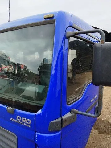 81624100059 MAN Накладка стойки, Отсутствует