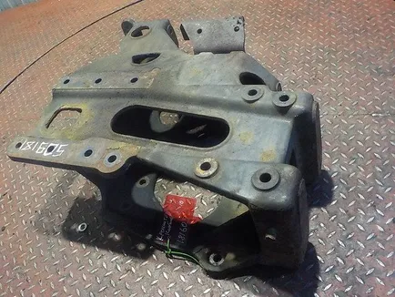 5010491033 RENAULT Кронштейн кабины передний