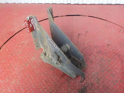 9424001339 MERCEDES Кронштейн запасного колеса, Отсутствует
