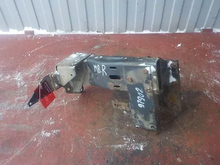 9416603414 MERCEDES Кронштейн корпуса подножки правый