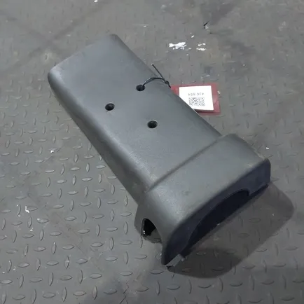 82313859 VOLVO Кожух рулевой колонки