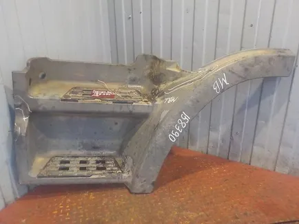 9436600301 MERCEDES Корпус подножки верхний левый