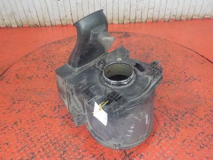 9735280606 MERCEDES Корпус воздушного фильтра, Отсутствует