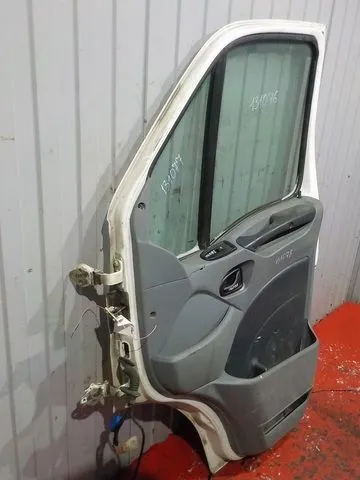 C39 2 COVIND Дверь передняя правая