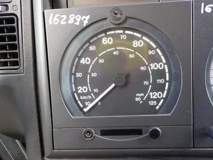504075080 IVECO Панель приборов, Отсутствует