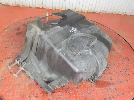 1358677 SCANIA Защита двигателя, Отсутствует