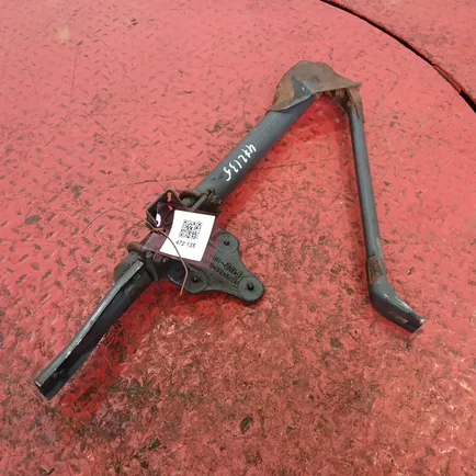 9416600414 MERCEDES Кронштейн подножки верхней левой
