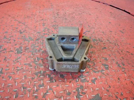 41219892 IVECO Подушка двигателя