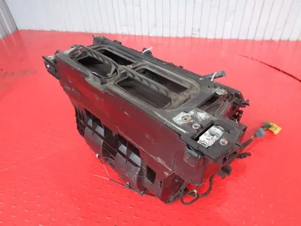 504050452 IVECO Радиатор кондиционера