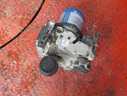 21931348 VOLVO Осушитель