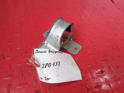 500398655 IVECO Петля бардачка