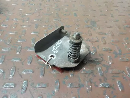 Замок капота VOLVO, Отсутствует