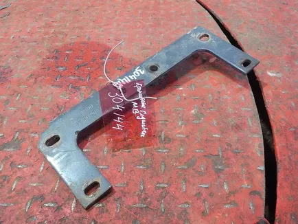 9304900544 MERCEDES Кронштейн глушителя, Отсутствует