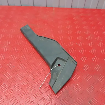 82213693 VOLVO Накладка стойки