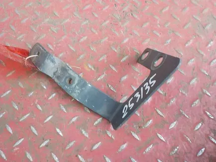 21692229 VOLVO Кронштейн двигателя