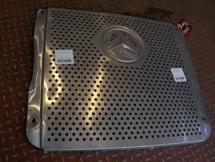 9304920230 MERCEDES Защита глушителя, Отсутствует