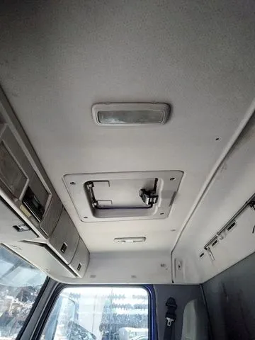 20456976 VOLVO Плафон салонный, Отсутствует
