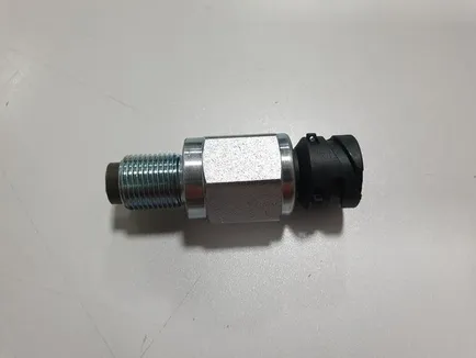 1077500 VOLVO Датчик импульсов