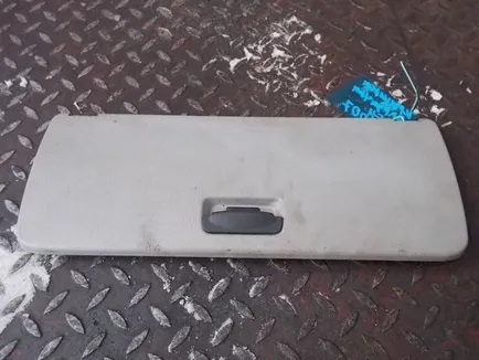 20379114 VOLVO Крышка бардачка, Отсутствует