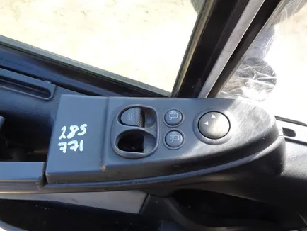504213446 IVECO Блок управления стеклоподъемника, Отсутствует