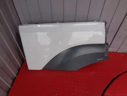 9608847375 MERCEDES Продолжение кабины правое, Отсутствует