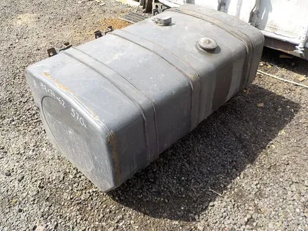 7421181251 RENAULT Бак топливный, Отсутствует