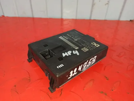 4461527 MERCEDES Блок управления ZGS