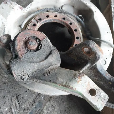 5010260118 RENAULT Трещетка тормозная, Отсутствует