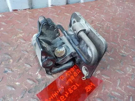 7230441 MERCEDES Петля двери нижняя левая, Отсутствует