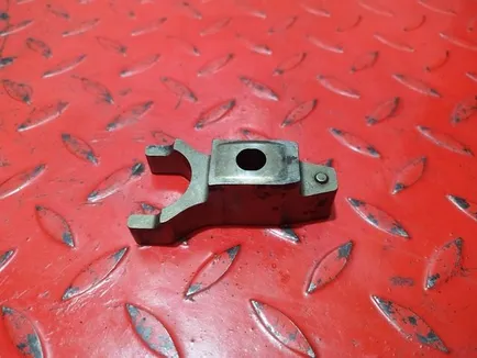 21168206 VOLVO Прижим форсунки