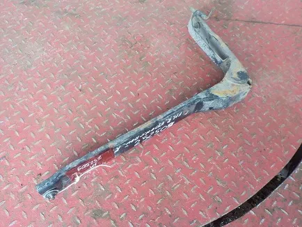20734274 VOLVO Кронштейн спойлера, Отсутствует