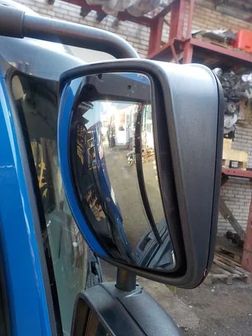 20862813 VOLVO Зеркало правое, Отсутствует