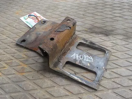 5010571485 RENAULT Кронштейн усилителя бампера правый