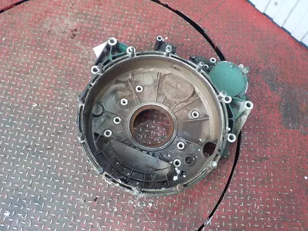 21515910 VOLVO Кожух маховика, Отсутствует