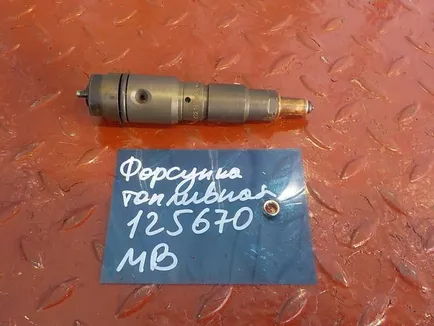 50174521 MERCEDES Форсунка топливная
