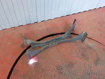 1401562 SCANIA Траверса