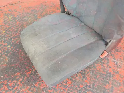 9439106601 MERCEDES Сиденье правое