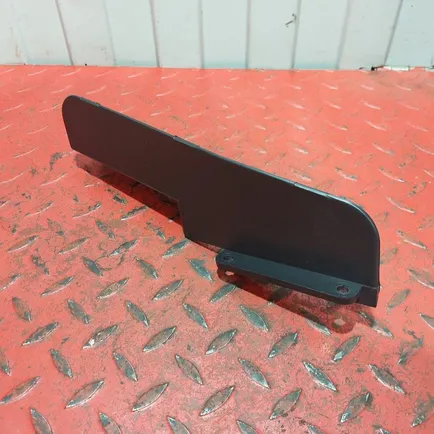 M3060124 MARSHALL Накладка бампера левая