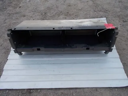 5010290635 RENAULT Ящик вещевой
