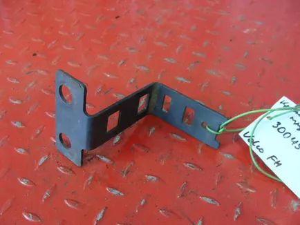 22040099 VOLVO Кронштейн трубок