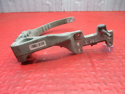 21638271 VOLVO Кронштейн глушителя