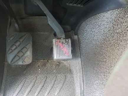 7484557626 RENAULT Педаль газа, Отсутствует