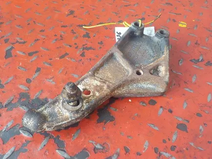 20497896 VOLVO Кронштейн генератора