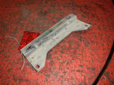 1799588 DAF Кронштейн подножки, Отсутствует