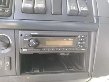 21260576 VOLVO Магнитола, Отсутствует