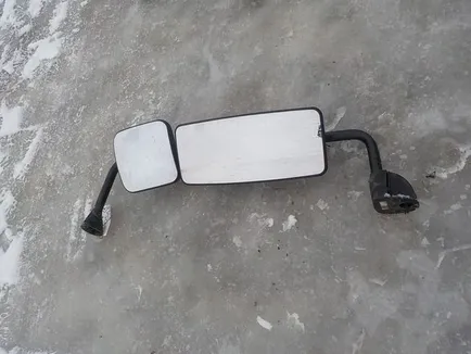 YT001324683 MERCEDES Зеркало правое, Отсутствует