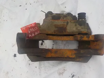 9444200101 MERCEDES Суппорт передний правый, Отсутствует