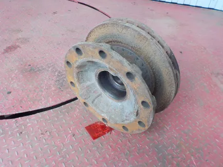 85111794 VOLVO Ступица передняя, Отсутствует