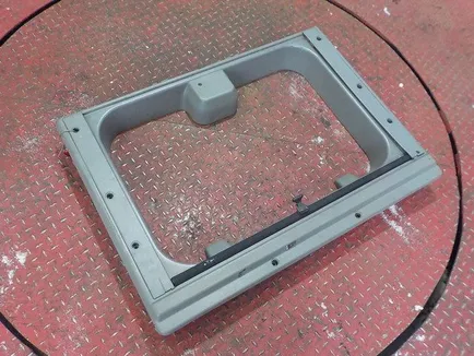 9738300165 MERCEDES Рамка люка, Отсутствует